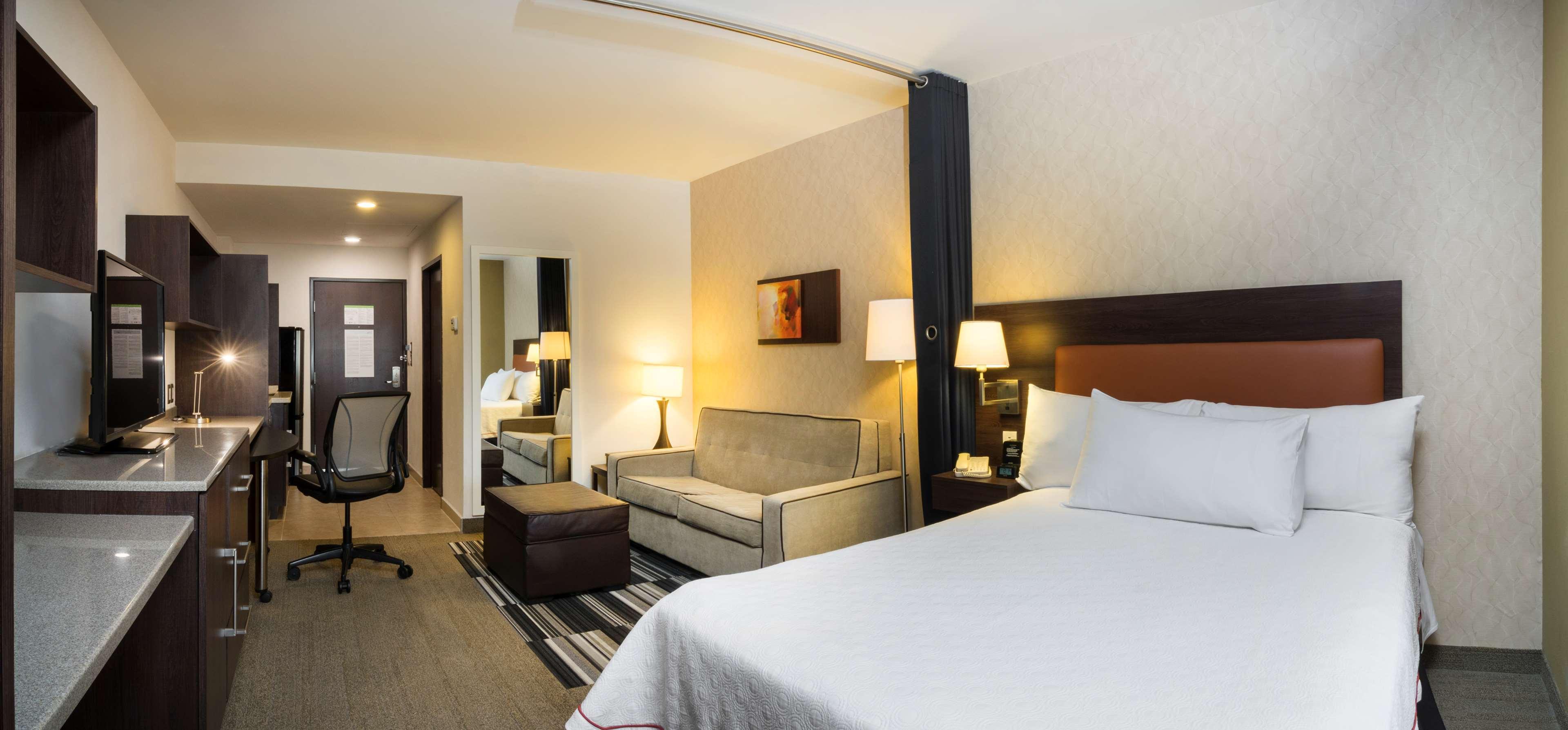 Homewood Suites By Hilton Querétaro Esterno foto