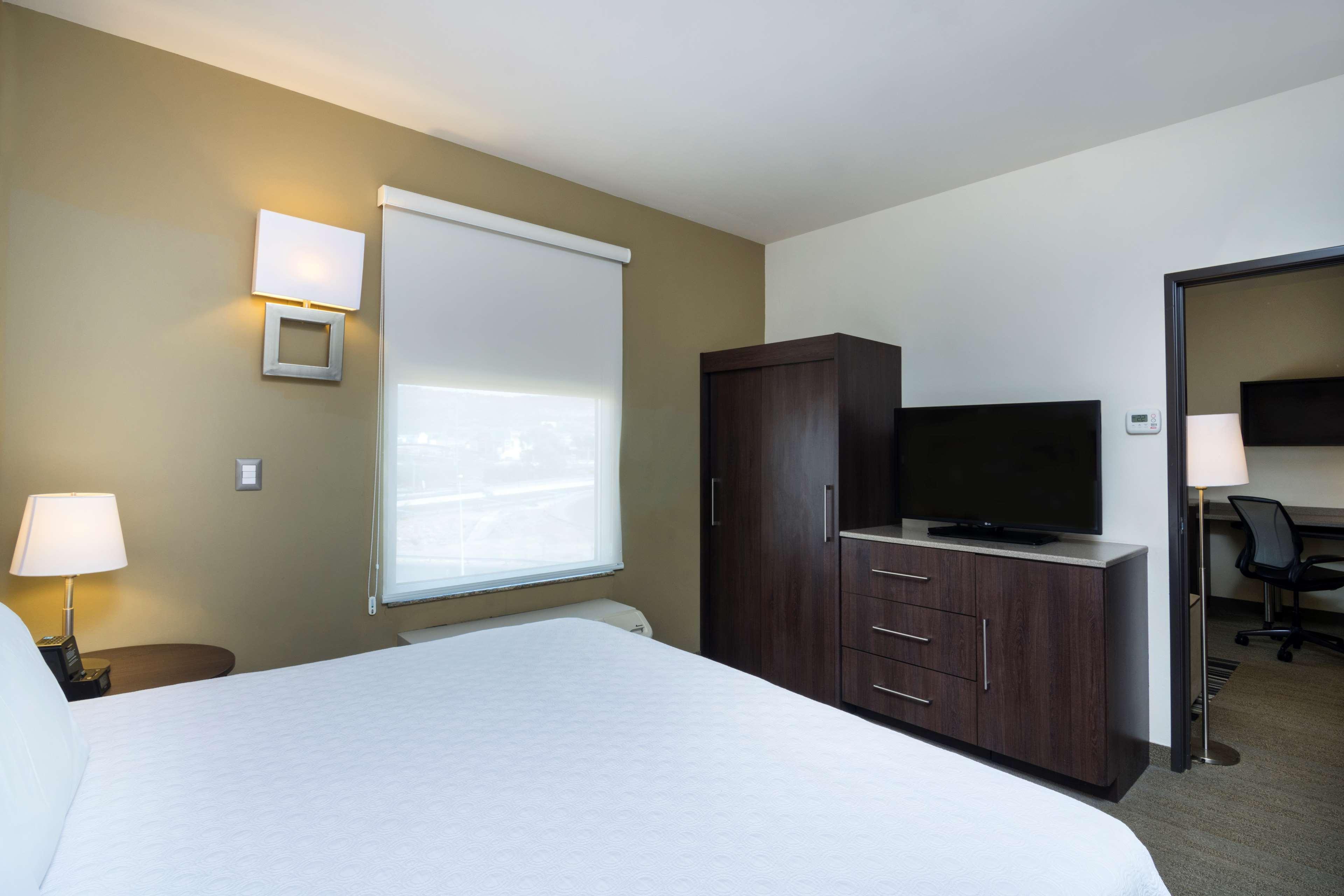 Homewood Suites By Hilton Querétaro Esterno foto