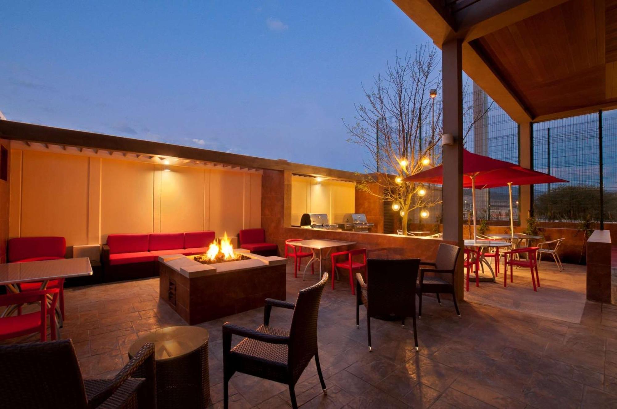 Homewood Suites By Hilton Querétaro Esterno foto