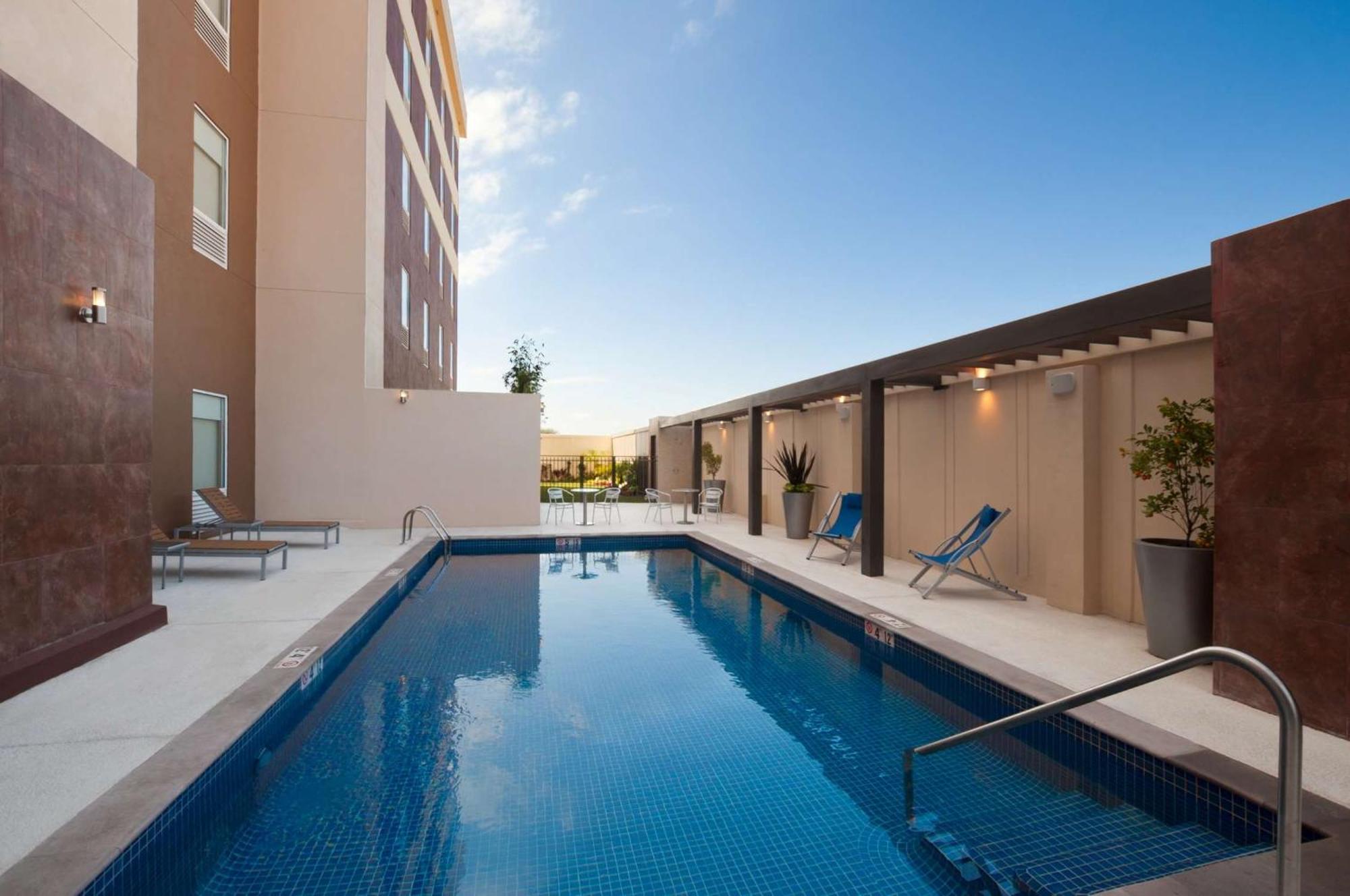 Homewood Suites By Hilton Querétaro Esterno foto