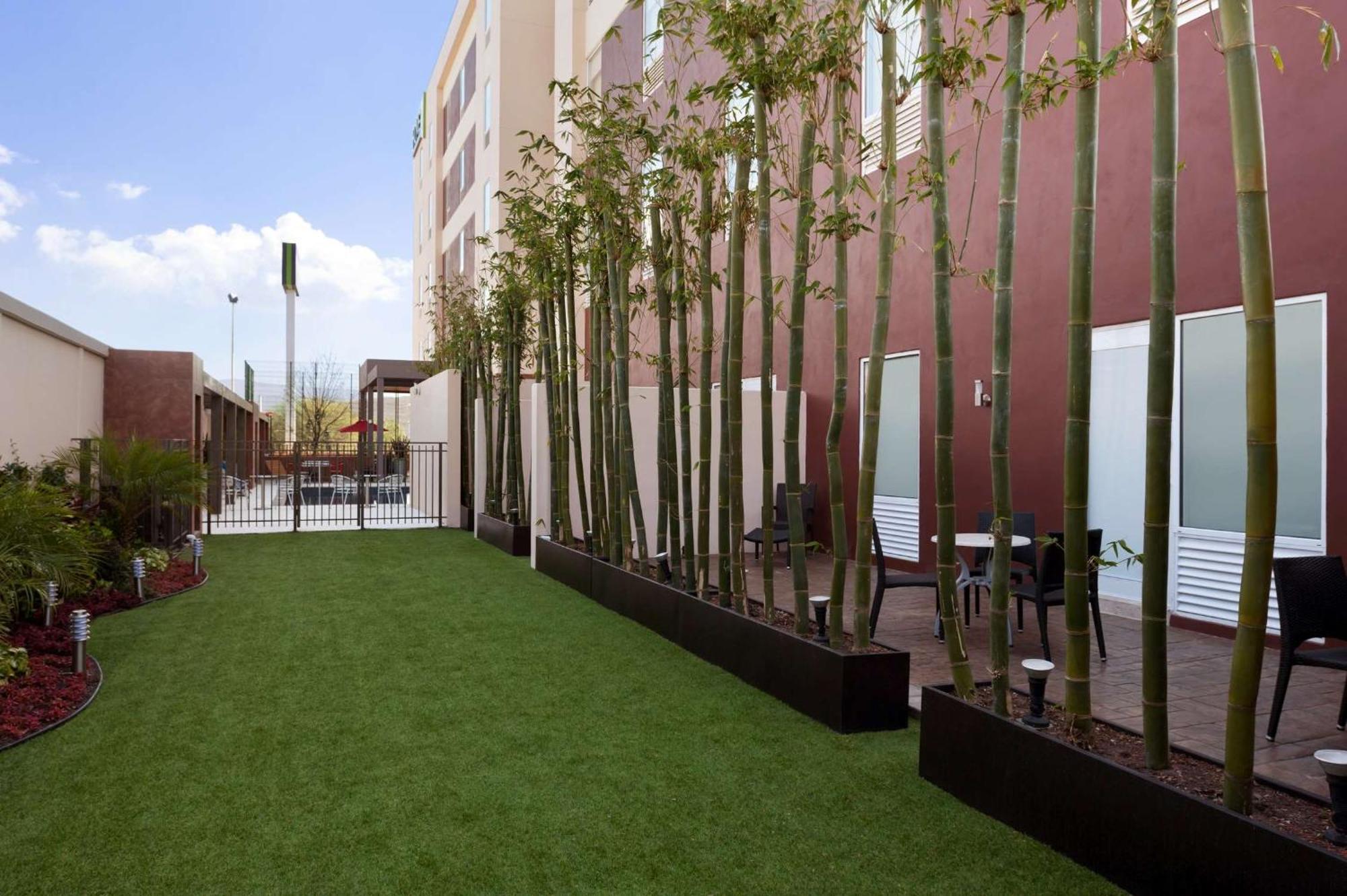 Homewood Suites By Hilton Querétaro Esterno foto